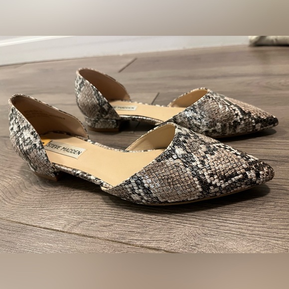 Steve Madden Snakeskin Flat - Women’s 7 - Picture 3 of 6